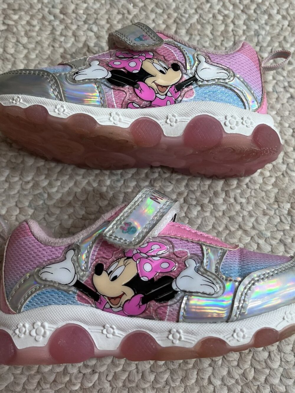 LIGHT UP Disney Minnie Mouse Little Girl’s Size 7 Sneakers Shoes Kids - Picture 10 of 12